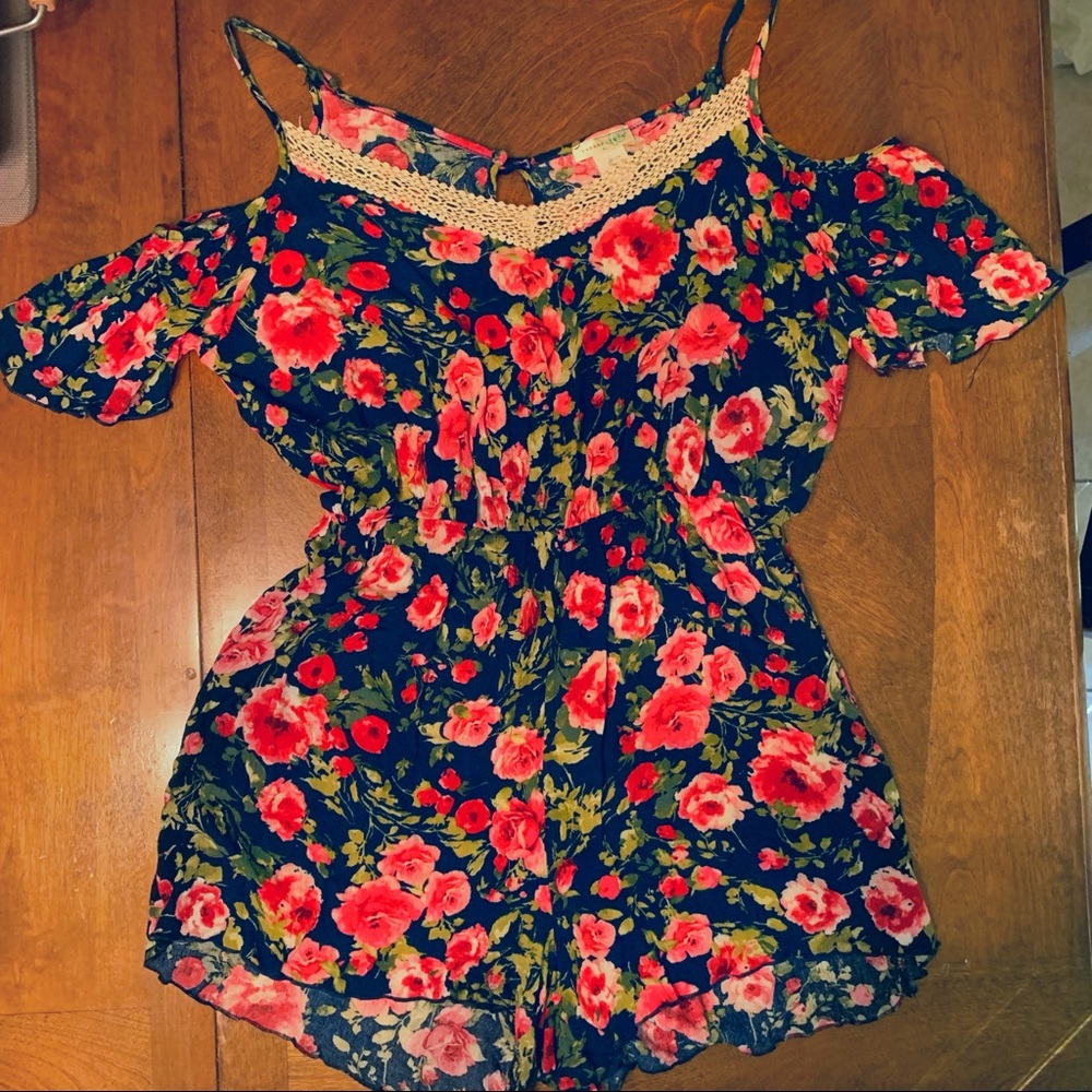 BANANA LEMON LACE NECKLINE FLORAL ROMPER